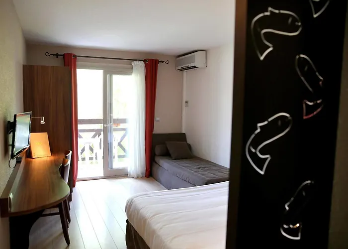 Logis La Truite Dorée Hotel